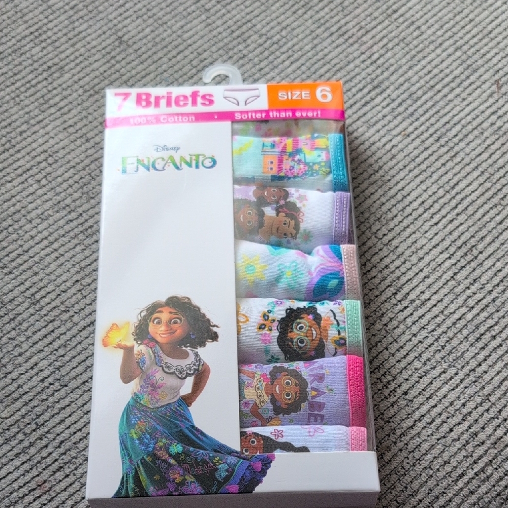 Disney Encanto Girls Briefs - Size 6